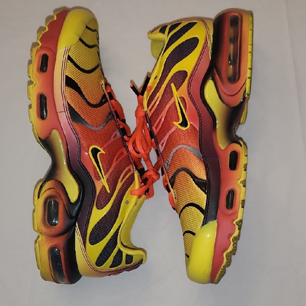 Nike Kids Air Max Plus Yellow and Orange Shoes